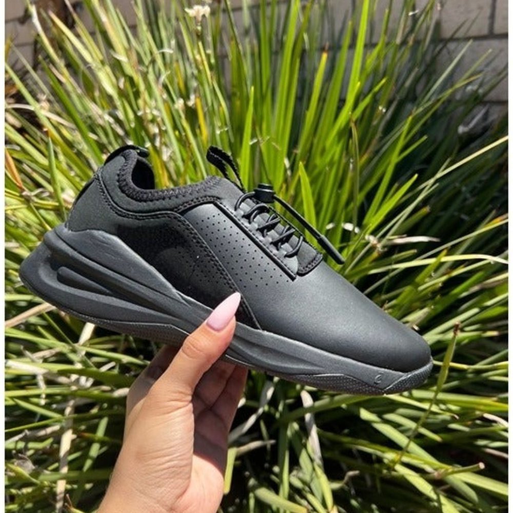 Clove Womens Healthcare All Black Sneaker Sz 8.5 like new nb